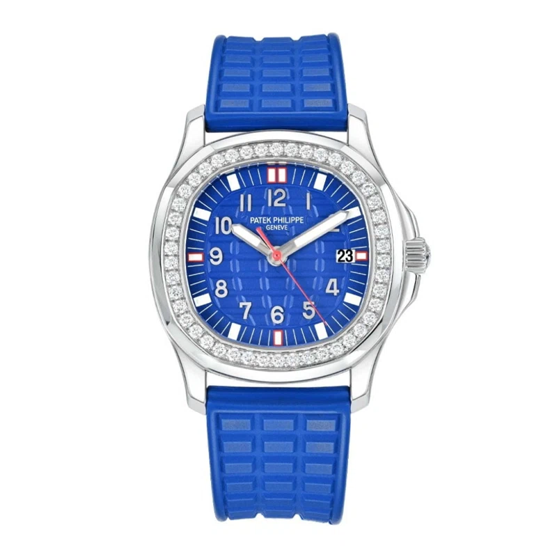 Aquanaut 'Luce' (Reference 5067A-014). A 36mm stainless steel diamond-set quartz wristwatch with date. 2005