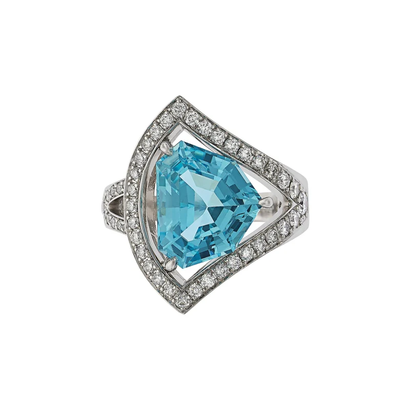 Platinum, Aquamarine and Diamond Ring