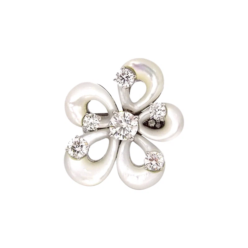 White Gold, Mother of Pearl and Diamond Flower Ring