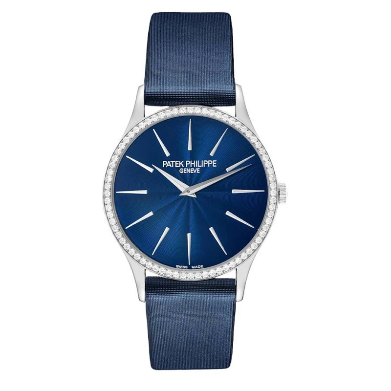 Calatrava (Reference 4897G-001). A 33mm white gold diamond-set manual wind wristwatch. 2014