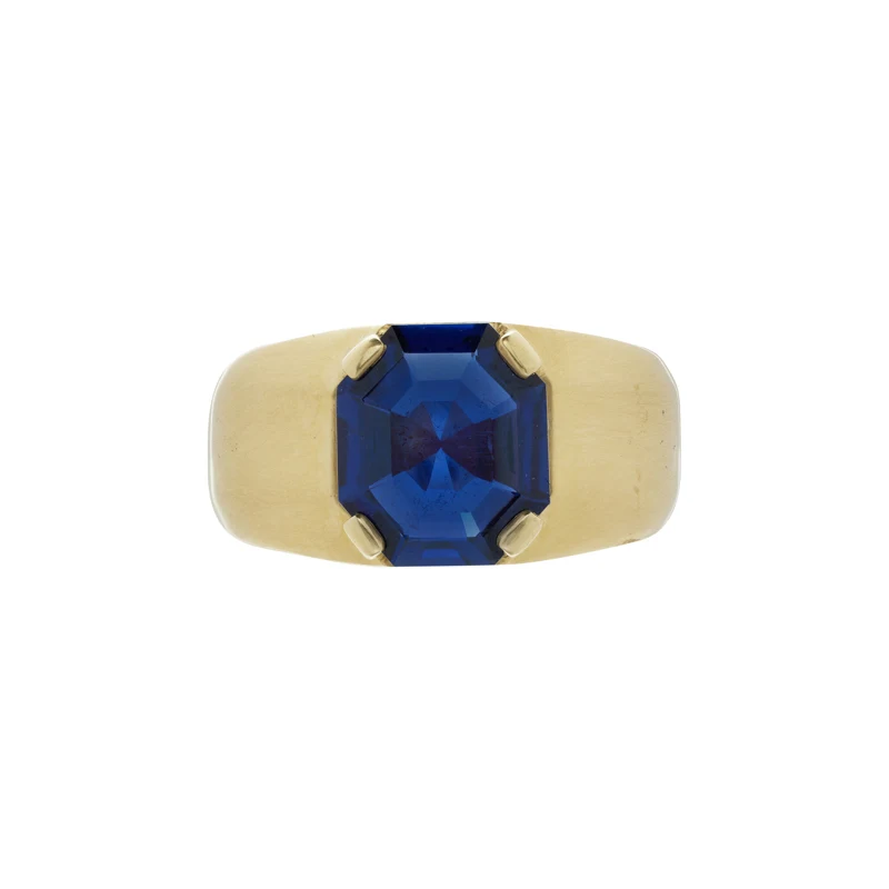 Gold and 2.75ct Burmese Sapphire Ring