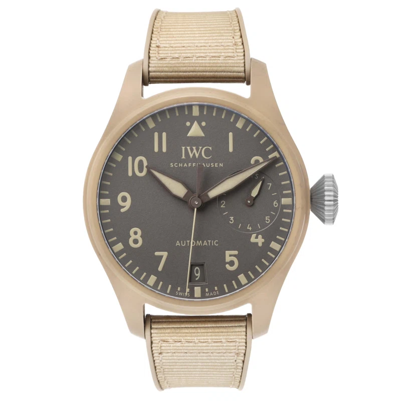 Big Pilot's TOP GUN 'Mojave Desert' (المرجع IW506003). ساعة يد من السيراميك بقطر 46mm، بحركة أوتوماتيكية، مع التاريخ واحتياطي الطاقة. 2023