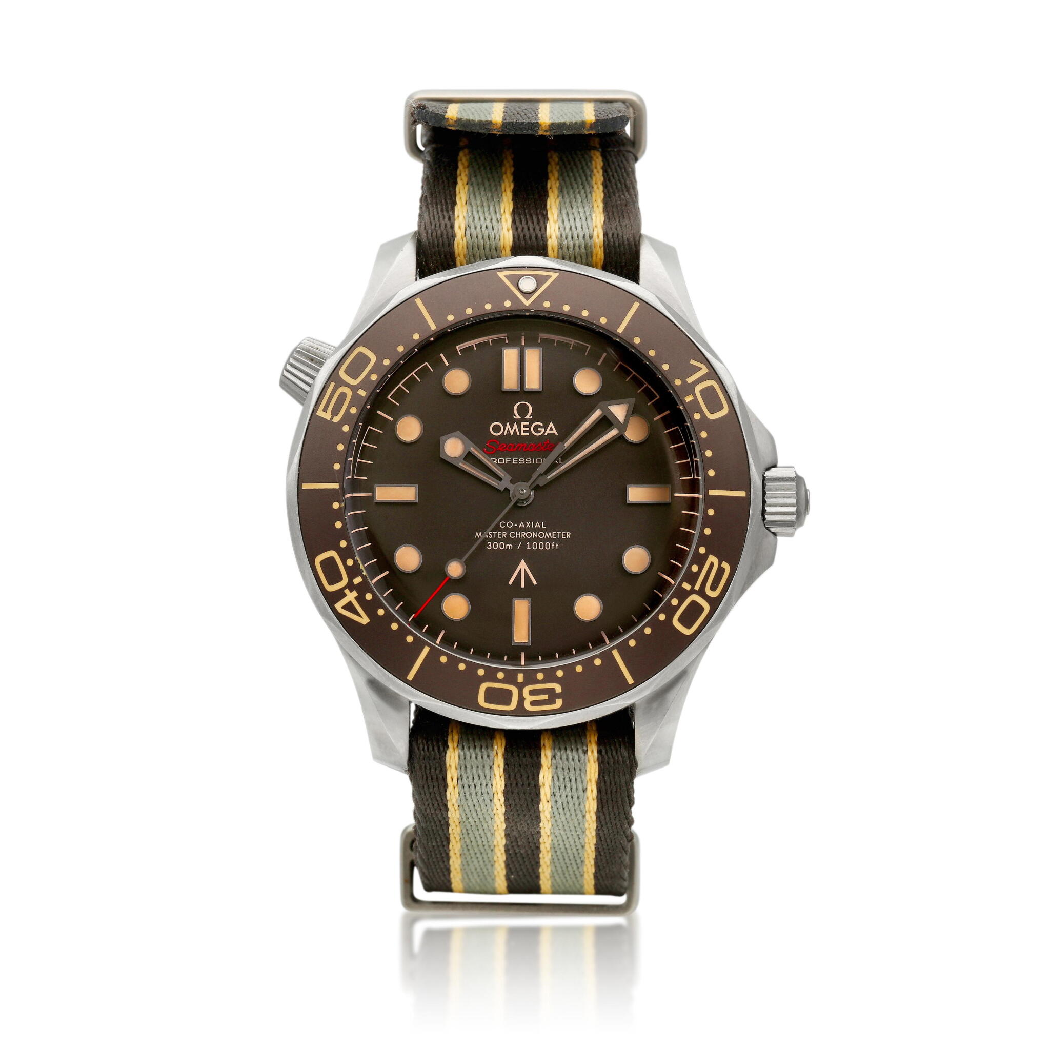 Seamaster Diver 300M 'James Bond No Time to Die' (Reference 210.92.42.20.01.001). A 42mm titanium automatic wristwatch. 2021 — view 1