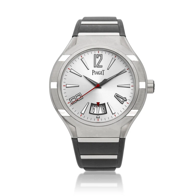 Polo Fortyfive (المرجع G0A34010). ساعة يد من titanium stainless steel بقطر 45mm، بحركة أوتوماتيكية، مع التاريخ. 2015