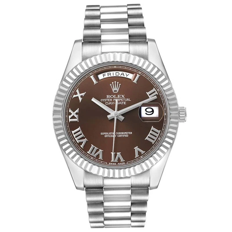 President Day-Date (المرجع 218239). ساعة يد من الذهب الأبيض بقطر 41mm، بحركة أوتوماتيكية، مع التاريخ واليوم.