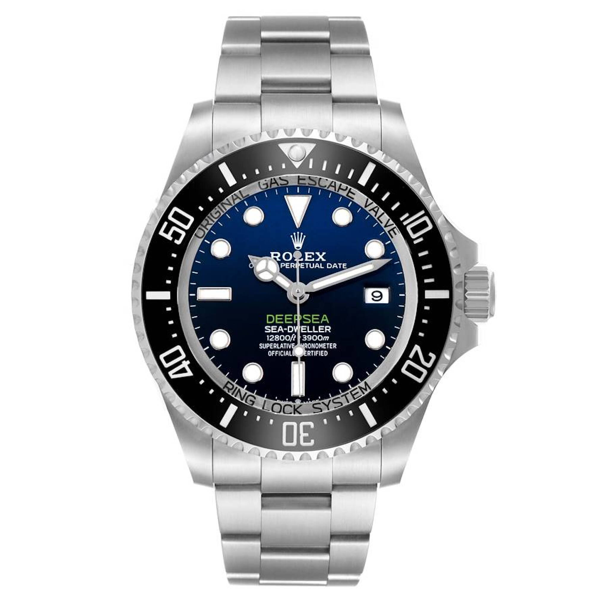 Sea-Dweller 'D-Blue' (Reference 136660). A 44mm stainless steel automatic wristwatch with date. 2022 — view 1