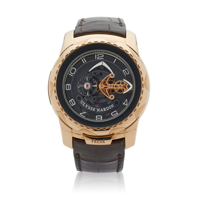 Freak Cruiser Carrousel Flying Tourbillon (المرجع 2056 131). ساعة يد من الذهب الوردي بقطر 45mm، بحركة ميكانيكية ذات تعبئة يدوية، مع توربيون.